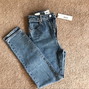 Rolla’s duster jeans in “Neighborhood Blue”
